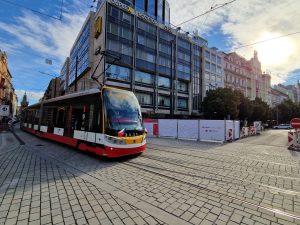 Návrat tramvají na Václavské náměstí po rekonstrukci tratě. Foto: Zdopravy.cz / Jan Nevyhoštěný