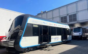 Třináctimetrový prototyp  nového vozidla Aachen Rail Shuttle. Foto: Jan Sůra / Zdopravy.cz