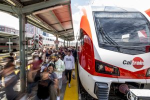 Nové jednotky Stadler KISS pro Caltrain. Foto: Caltrain