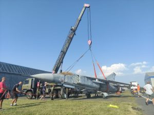 Přeprava letounu Mig-23 z Prahy do Č. Budějovic. Autor: Soukromá letecká sbírka Libořezy