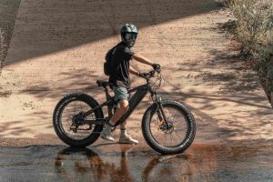 Elektrokolo typu fatbike. Foto: Pixabay