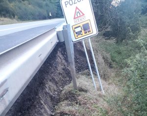 Poškozená silnice I/23 u Třebíče. Foto: ŘSD