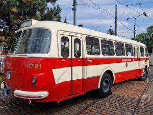 Zrekonstruovaný autobus Škoda 706 RTO pro pražskou retro linku. Foto: Zdopravy.cz / Jan Nevyhoštěný 