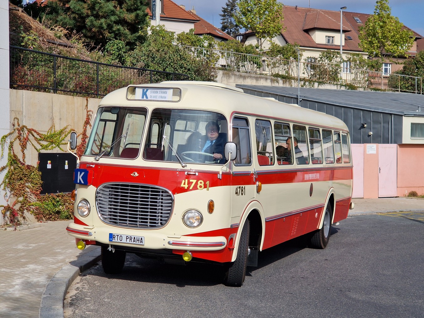 Zrekonstruovaný autobus Škoda 706 RTO pro pražskou retro linku. Foto: Zdopravy.cz / Jan Nevyhoštěný