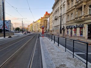 Dokončované opravy tramvajové trati v ulici Dukelských hrdinů. Foto: Zdopravy.cz / Jan Nevyhoštěný