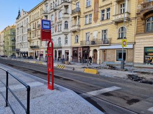 Dokončované opravy tramvajové trati v ulici Dukelských hrdinů. Foto: Zdopravy.cz / Jan Nevyhoštěný