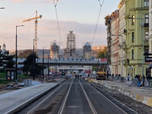 Dokončované opravy tramvajové trati v ulici Dukelských hrdinů. Foto: Zdopravy.cz / Jan Nevyhoštěný