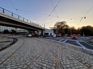 Dokončované opravy tramvajové trati v ulici Dukelských hrdinů. Foto: Zdopravy.cz / Jan Nevyhoštěný