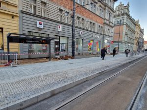 Dokončované opravy tramvajové trati v ulici Dukelských hrdinů. Foto: Zdopravy.cz / Jan Nevyhoštěný