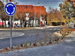 Nová křižovatka ulic K Běchovicům a V Lipách v Kolodějích. Foto: TSK