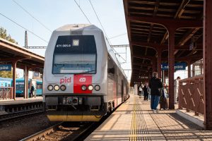 Jednotka 471 CityElefant v barvách PID. Foto: Pražská integrovaná doprava