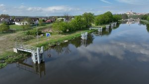 Zdymadlo Hořín, čekací stání v horní vodě. Pramen: ŘVC