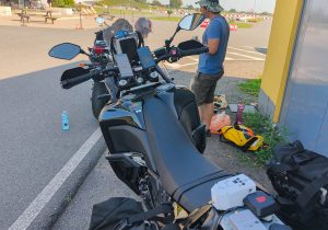 Testování nové aplikace pro bezpečnější jízdu motokrářů. Foto: Marián Lamr / TUL