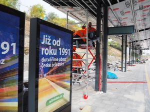 Nová podoba zastávky Praha-Kačerov. Foto: Zdopravy.cz / Jan Nevyhoštěný