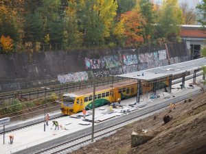 Nová podoba zastávky Praha-Kačerov. Foto: Zdopravy.cz / Jan Nevyhoštěný