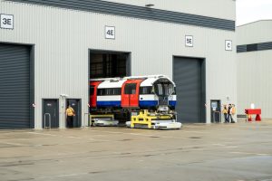 Výroba nových vozů pro londýnské metro v závodě Siemensu v Goole. Foto: Siemens