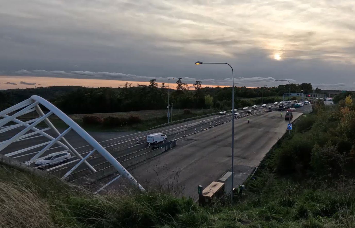 Oprava Pražského okruhu mezi Lochkovským tunelem a sjezdem do ulice K Barrandovu. Foto: Skanska