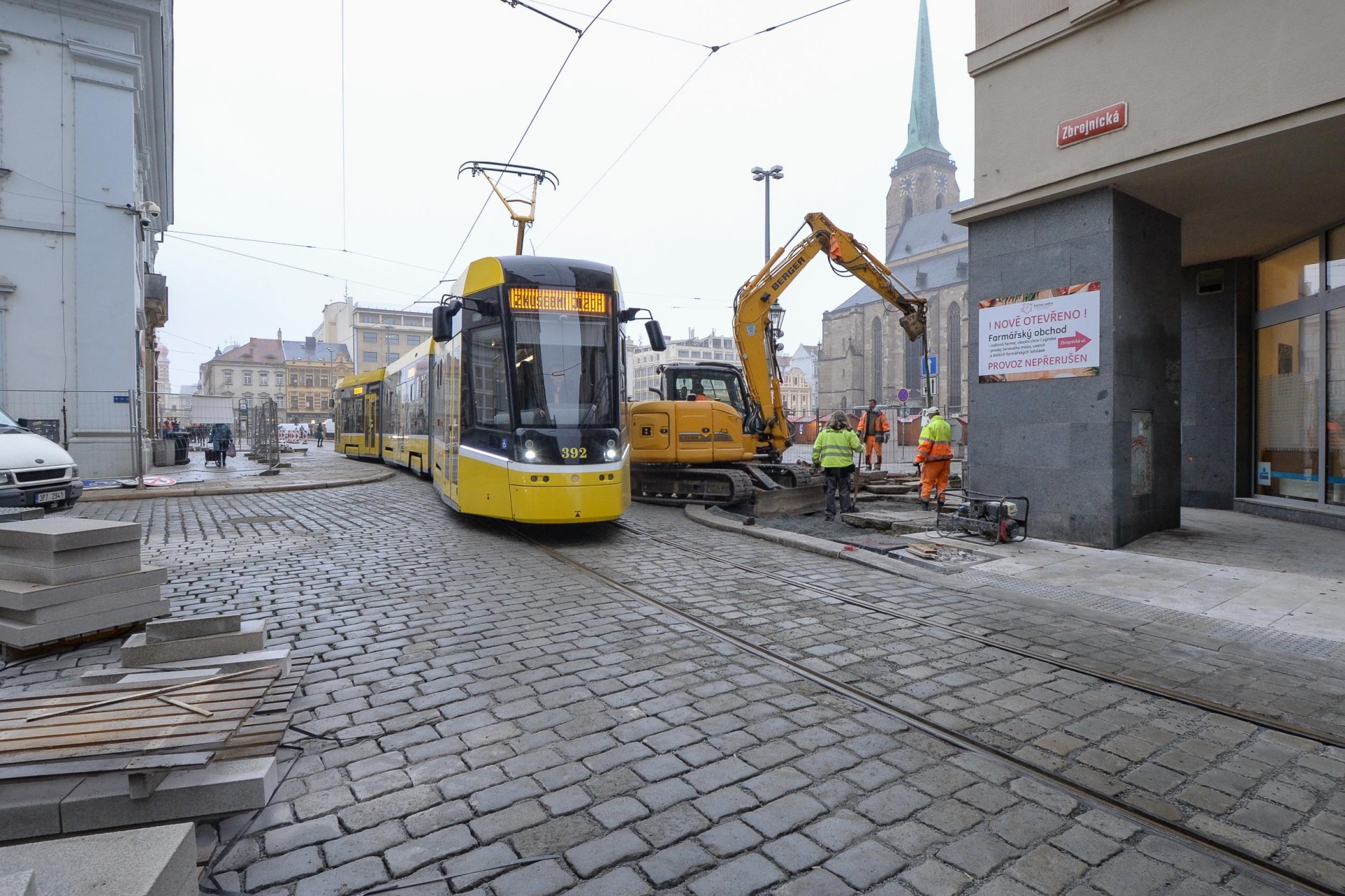 Rekonstrukce tramvajové trati v plzeňské Zbrojnické ulici. Foto: Plzen.eu