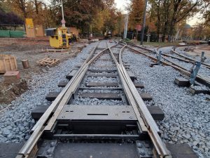 Nová výhybka a kolejová spojka tramvajové smyčky u Výstaviště.  Foto: Zdopravy.cz / Jan Nevyhoštěný