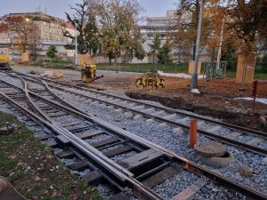 Nová výhybka a kolejová spojka tramvajové smyčky u Výstaviště.  Foto: Zdopravy.cz / Jan Nevyhoštěný