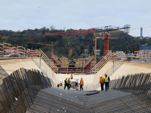 Stavba Dvoreckého mostu v Praze (listopad 2024). Foto: Zdopravy.cz / Jan Nevyhoštěný