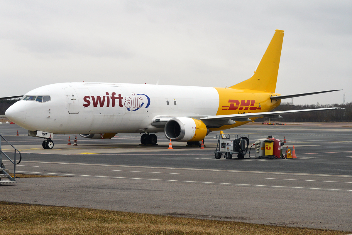 Boeing 737-400F EC-MFE. Foto: Anna Zvereva