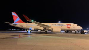 Airbus A220-300 Smartwings v barvách ČSA.
Foto: PRG: airside