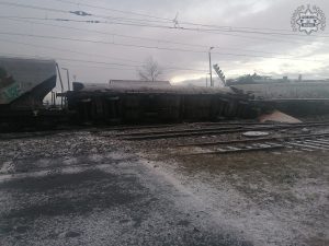 Vykolejení a srážka nákladních vlaků ve Slezsku. Foto: Komenda Powiatowa Policji w Raciborzu