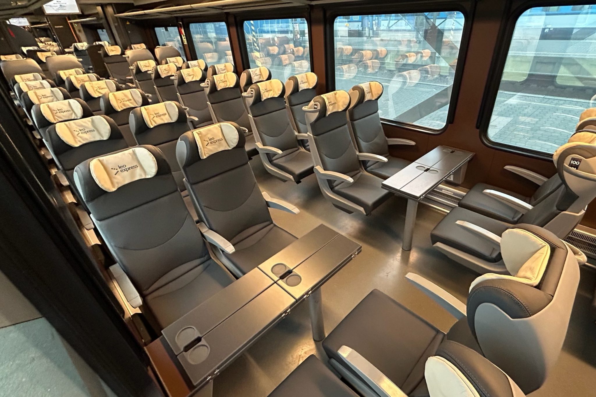 Renovované sedačky ve třídě Economy společnosti Leo Express. Zdroj: Leo Express