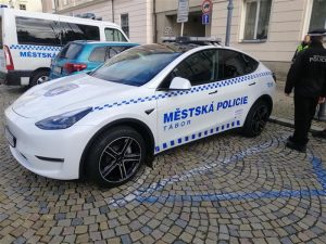 Tesla model Y u Městské policie Tábor. Zdroj: Město Tábor