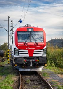 Osmý Vectron. ORLEN Unipetrol Doprava pokročil s modernizací lokomotiv