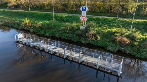 Plavební komora Roztoky, čekací stání v horní vodě. Pramen: ŘVC