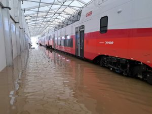 Zatopený areál Stadler Rail v Dolním Rakousku. Foto: Stadler Rail