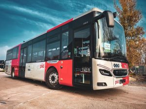 Autobus Setra 515 společnosti Umbrella City Lines pro PID. Foto: Umbrella