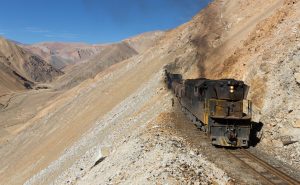 GR12U 412 dopravce Ferronor (Empresa de Transporte Ferroviario S.A.) mezi Potrerillos a Montandón, Chile. Foto: David Gubler