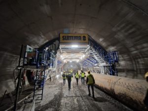 Bednění pro budování hydroizolačního souvrství stanice metra D Pankrác. Foto: Zdopravy.cz / Jan Nevyhoštěný