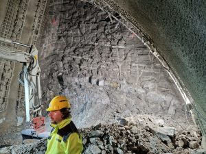 Ražba břidlic v budoucí stanici metra D. Foto: Zdopravy.cz / Jan Nevyhoštěný