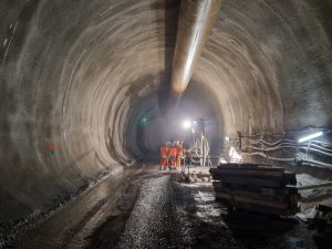 Přístupový tunel pro dopravu materiálu do stanice metra D Pankrác. Foto: Zdopravy.cz / Jan Nevyhoštěný