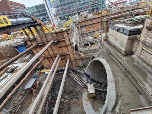 Budoucí eskalátorový tunel stanice metra D Pankrác. Foto: Zdopravy.cz / Jan Nevyhoštěný