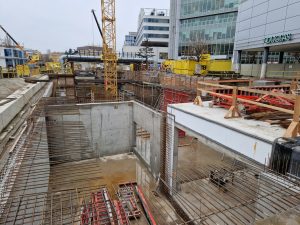 Budoucí informační centrum u přímého vstupu do stanice metra D. Foto: Zdopravy.cz / Jan Nevyhoštěný