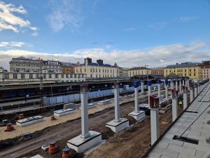 Pokračující výstavba nových nástupišť pražského Masarykova nádraží. Foto: Zdopravy.cz / Jan Nevyhoštěný