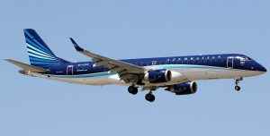 Embraer E190 společnosti Azerbaijan Airlines. Foto: Mehmet Mustafa Celik / Wikimedia Commons