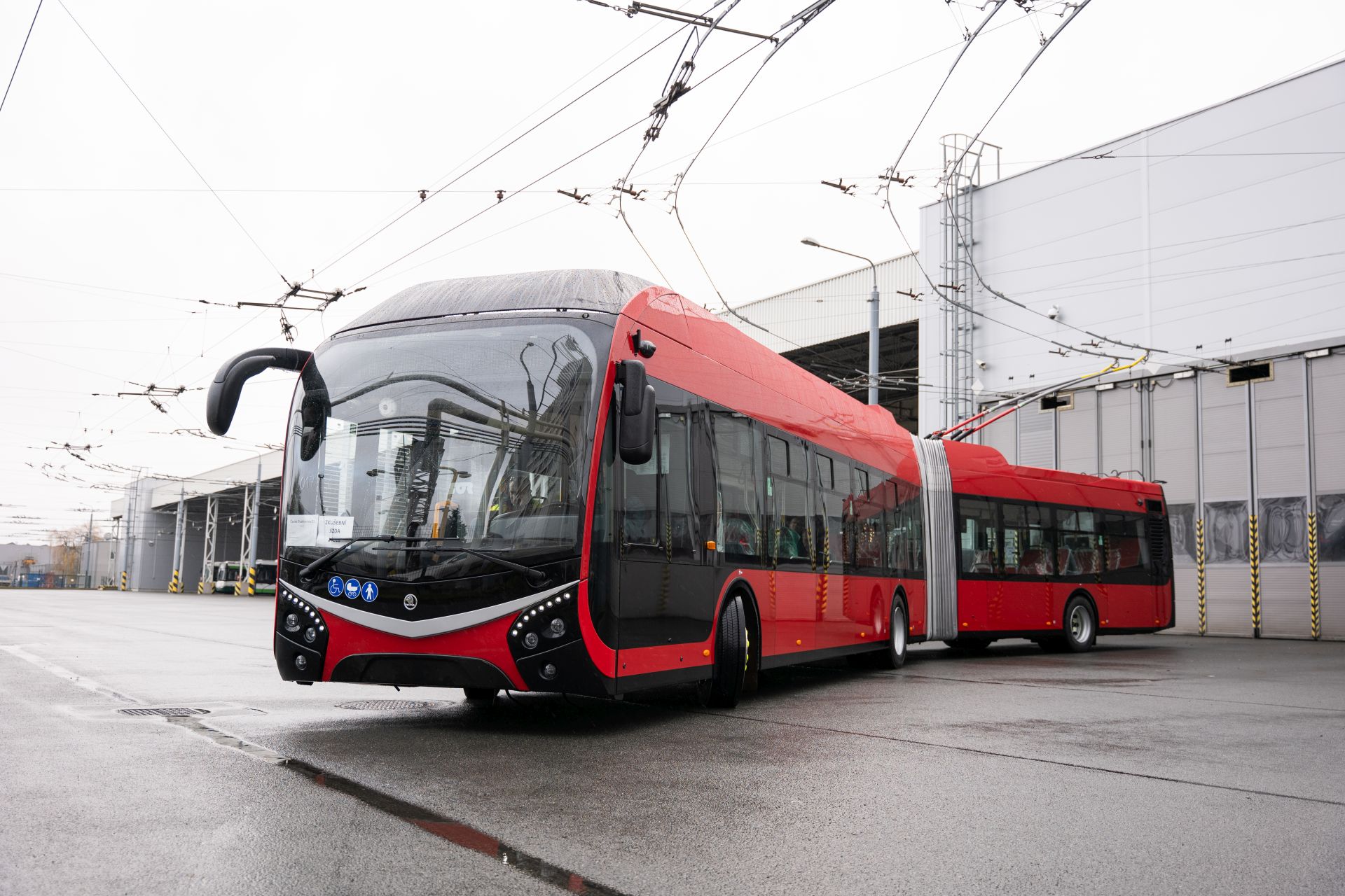 První trolejbus Škoda 33Tr pro České Budějovice. Pramen: Škoda Group