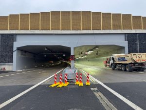 Složky IZS nacvičovaly v tunelu Pohůrka.
Zdroj: HZS JčK