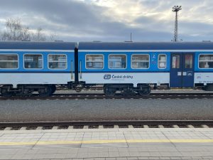 Odstavené vozy Bdmtee ve Veselí nad Moravou. Foto: Jan Sůra / Zdopravy.cz