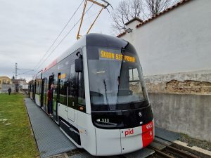 První představení tramvaje Škoda Forcity Plus 52T v Plzni. Foto: Zdopravy.cz / Jan Nevyhoštěný