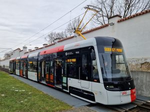 První představení tramvaje Škoda Forcity Plus 52T v Plzni. Foto: Zdopravy.cz / Jan Nevyhoštěný