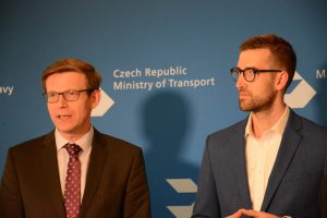 Ministr dopravy Martin Kupka a předseda představenstva Českých drah Michal Krapinec. Foto: MD ČR