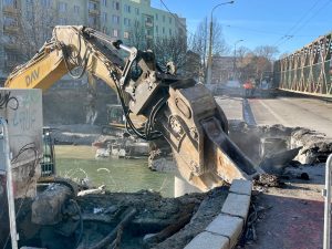 Demolice mostu v Opavě.
Foto: Zdopravy.cz / Vojtěch Očadlý