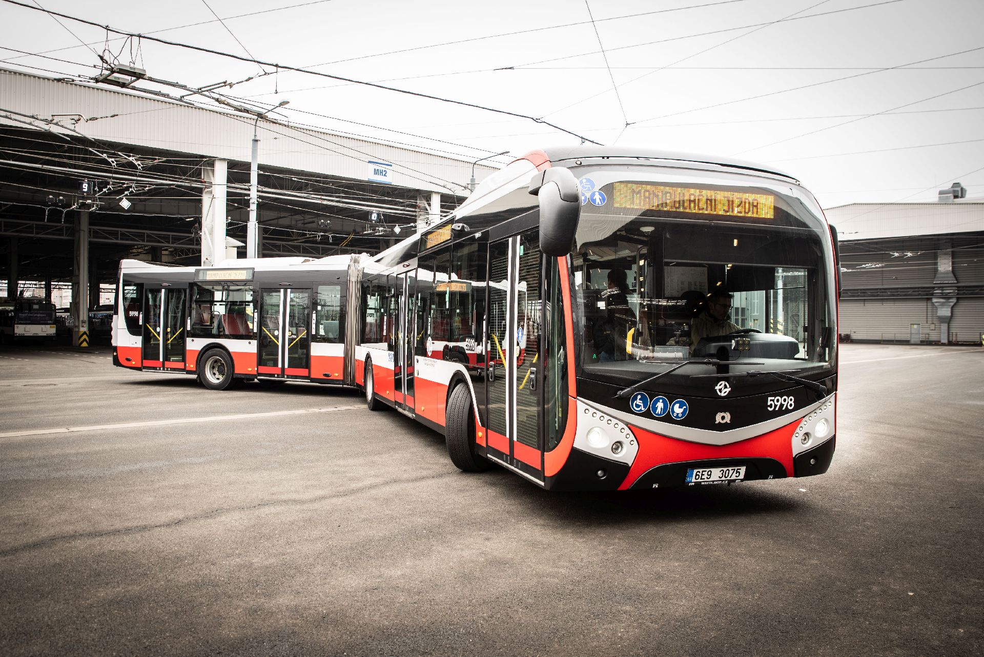 Autobus SOR NS 18 v Plzni. Foto: PMDP